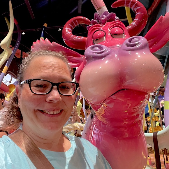 Meet your Posher, Brandy - Picture 1 of 1